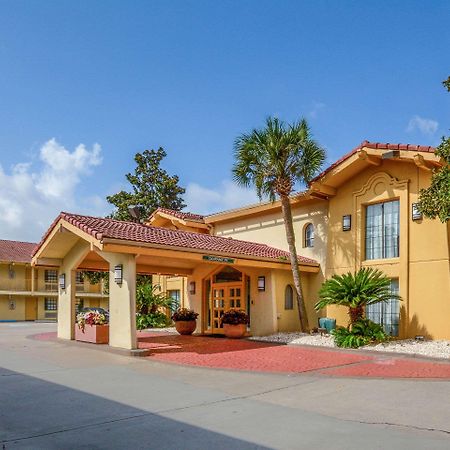 Quality Inn & Suites North Charleston - Ashley Phosphate Exterior photo